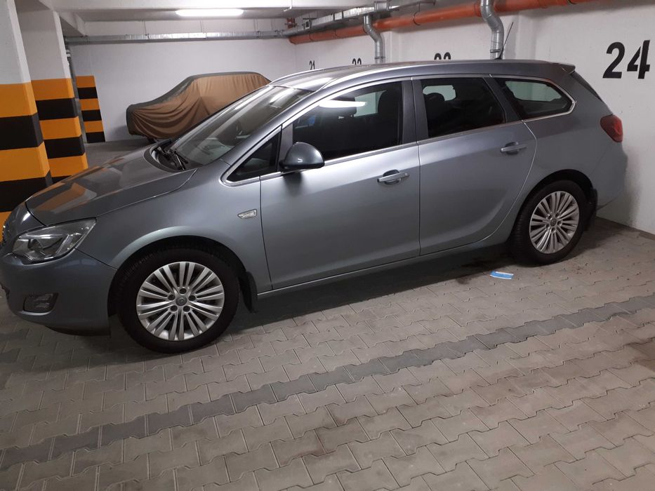 PRYWATNIE Opel Astra IV J Sports Tourer kombi diesel, zadbana