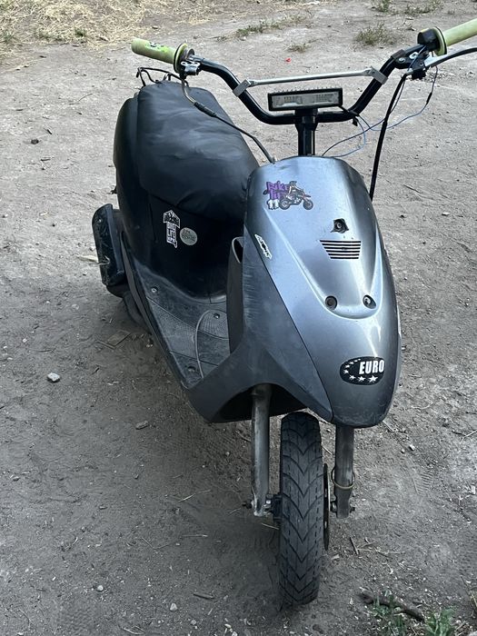 suzuki lets 2 new