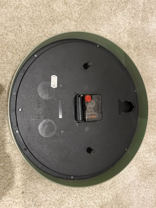 Relogio parede p quarto criança com 31 cm diametro