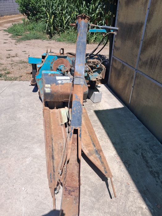 Maquina de ensilar mengele 300