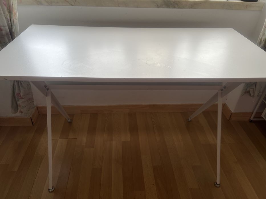 Secretaria (preço negociável)