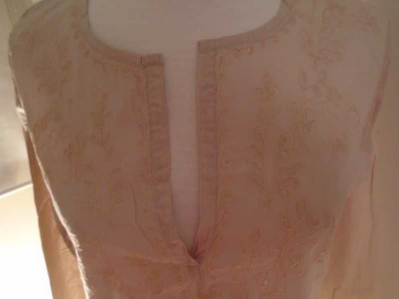 Blusa Stradivarius cor bege