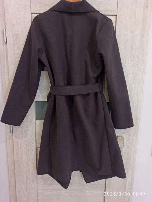 Śliczny,śliwkowy płaszczyk idealny na wiosnę, rozmiar 38