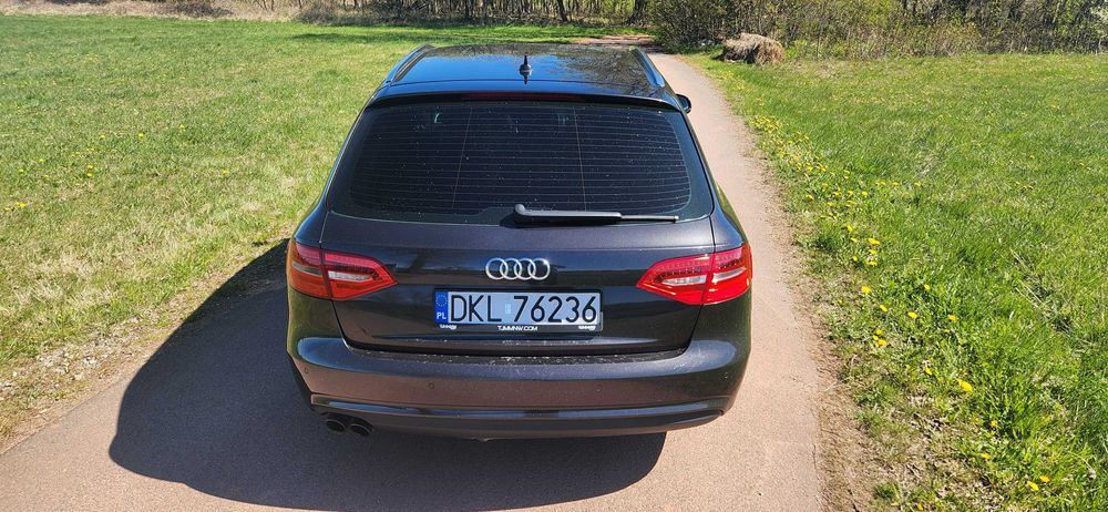 Audi a4 b8 2.0 tdi S-line