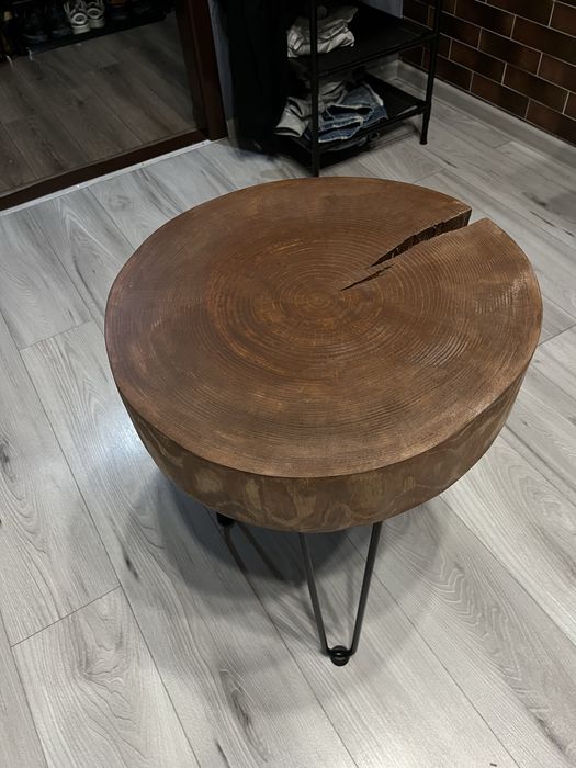 Журнальний столик