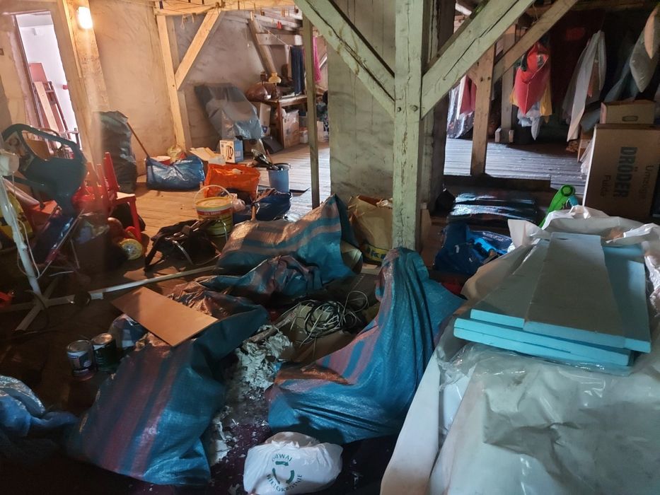 Opróżnianie Mieszkań Domów Strychów Piwnic Garaży Wywóz Gabarytów