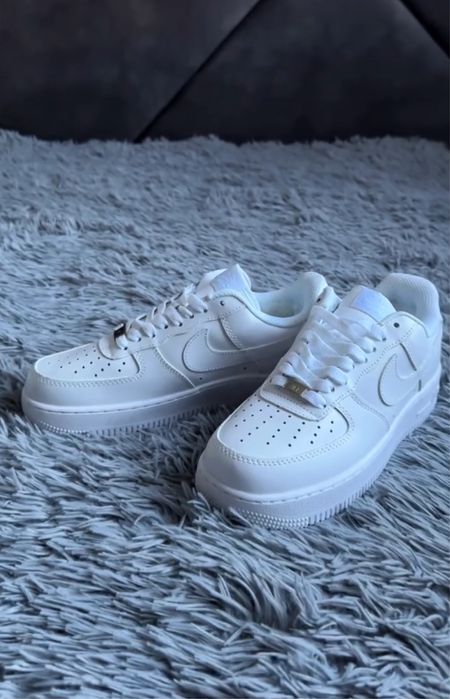 продам кросівки Nike