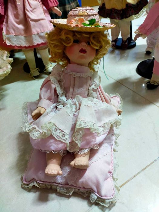 Bonecas de porcelana antigas