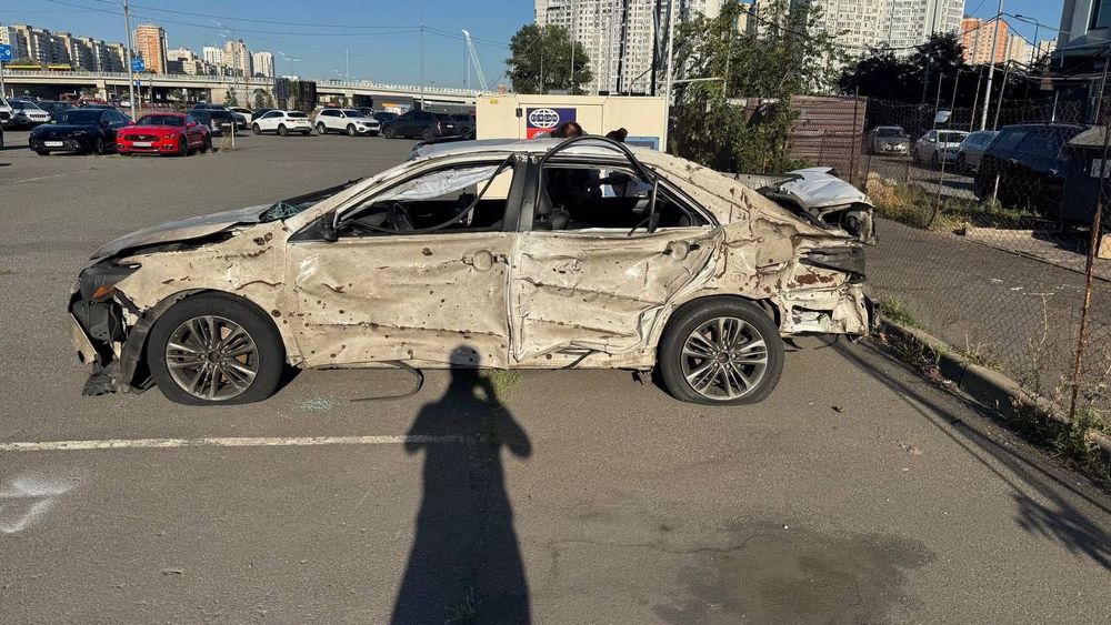 Продам TOYOTA Camry 2016 55 (Американка) після ДТП
