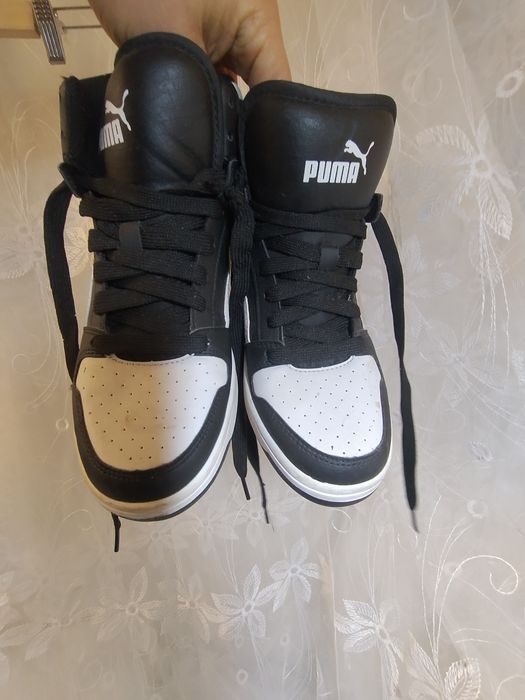 Buty wysokie sneakersy chłopięce Puma. Nowe