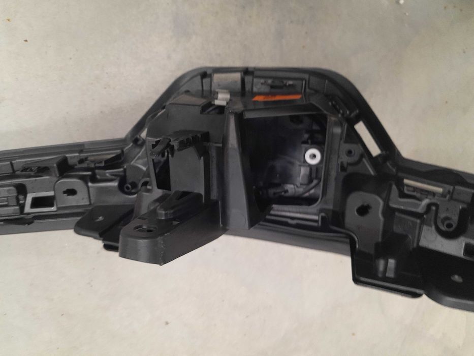 Toyota Corolla E21 2024 Atrapa Grill Pod Radar