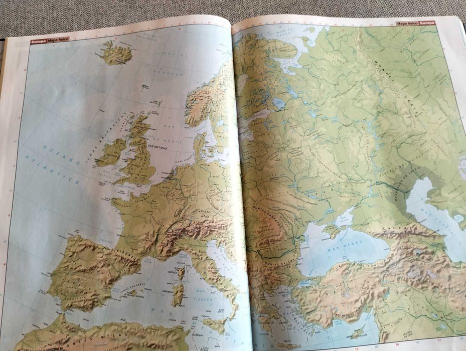 Livro "Geografia universal - Europa Ocidental"
