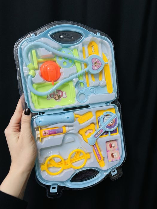 Набір дитячий чемоданчик лікаря