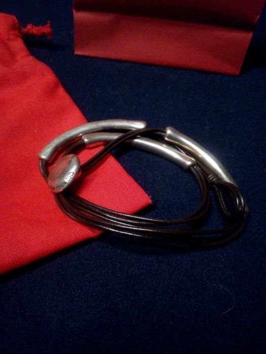 Vende-se Colar "Uno de 50" **Novo**
