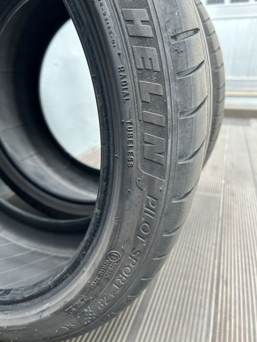 Pneus michelin  pilot sport 4 245 40 19