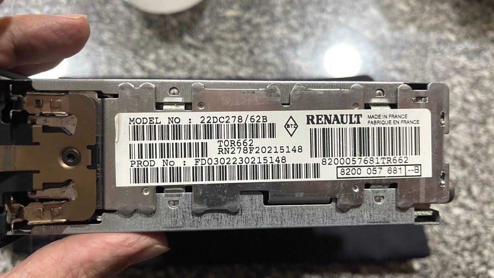 Auto Rádio original, modelo Tuner List — Avariado (para peças)