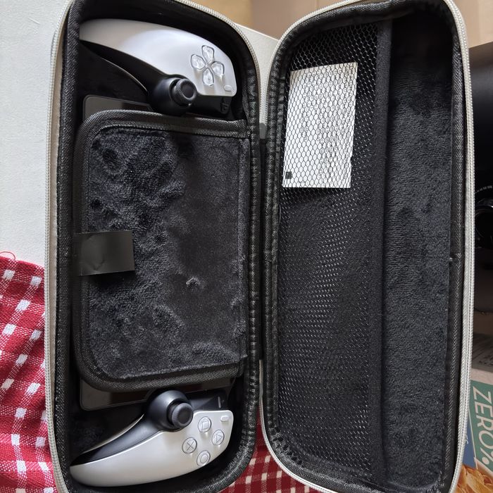 Playstation Portal com capa e pelicula