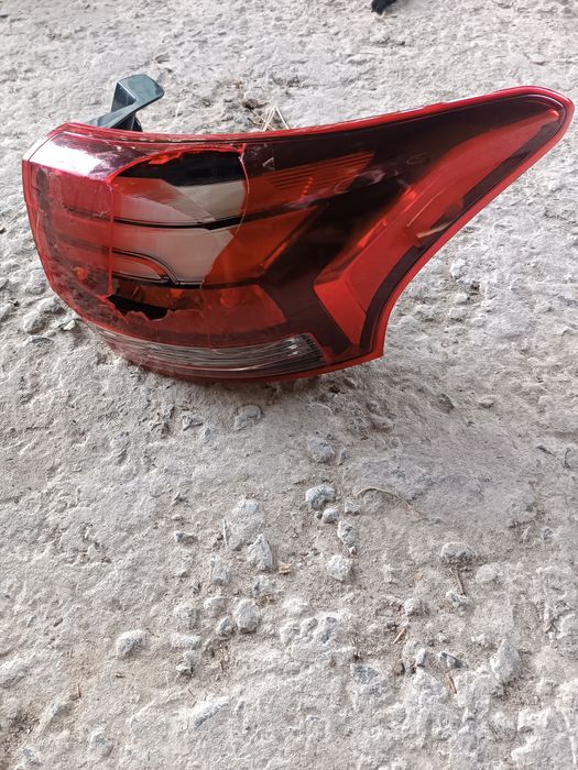 Задний стоп на Аутлендер