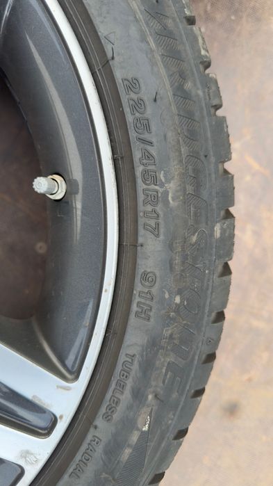 BMW Jantes Originais 17” + Pneus Inverno Bridgestone 225/45 R17