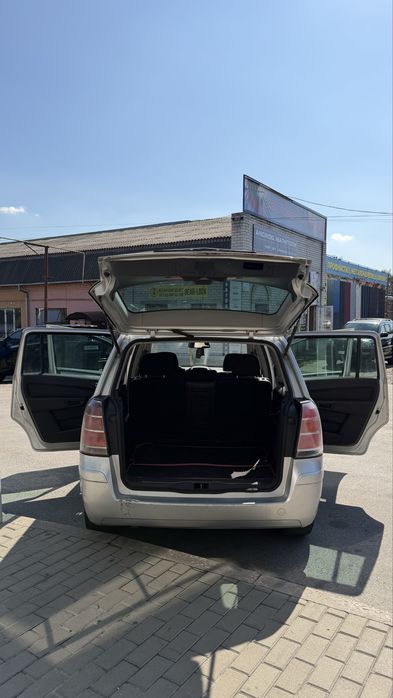 Opel Zafira 2006 р. | 1.9 Дизель | 6-ст. механіка | 7 місць