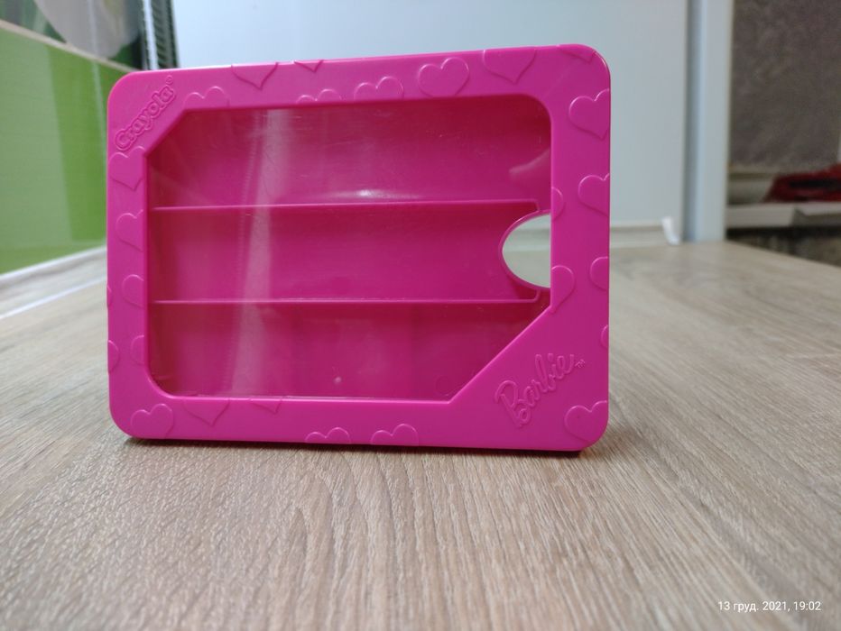 Фоторамкa Барби, Хотвилс (из Макдональс) и мини-сумочки сердечко и Пуд