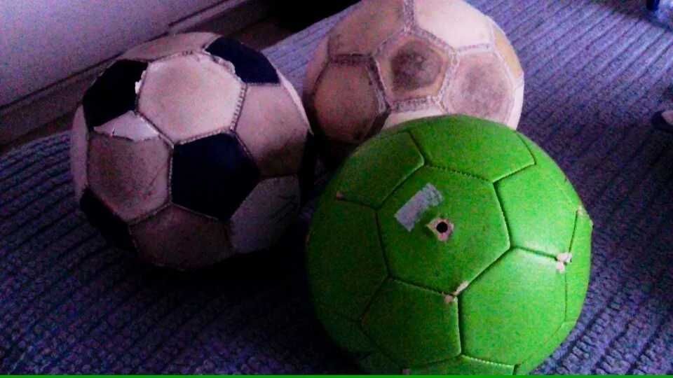 Meias Chuteiras Bolas Futebol Basket Caneleiras E Luvas De Redes Novas