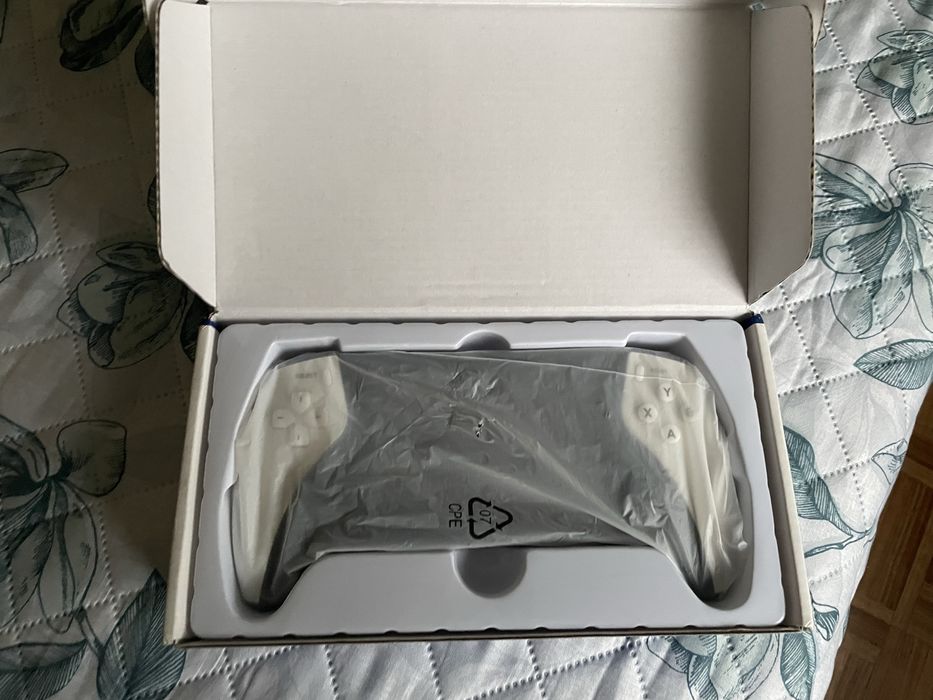 Cosole portatil de jogos retro.