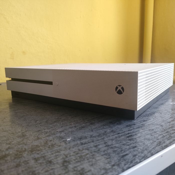 X Box One S 500gb