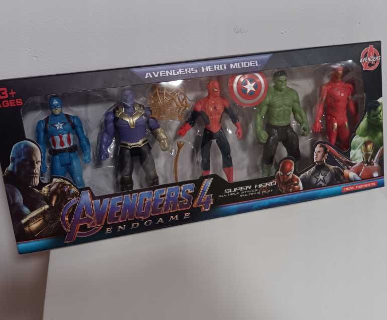 Ludziki Figurki Avengers Zestaw 5 sztuk Hulk Superman Thor