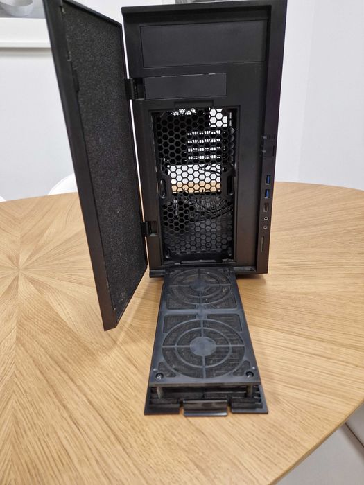 Caixa computador Cooler Master Silencio 452 All Black