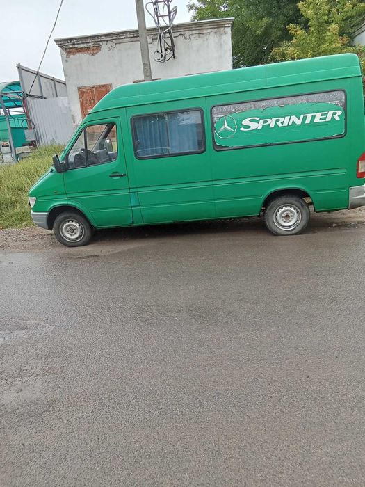 Продам срочно Мерседес спринтер