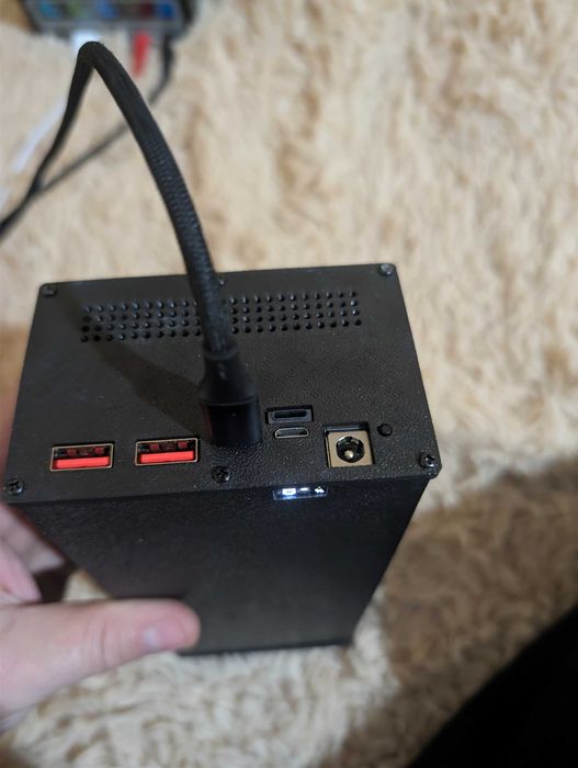 Потужний павербанк 100W PD на 15 акумуляторах Samsung 35E + BMS