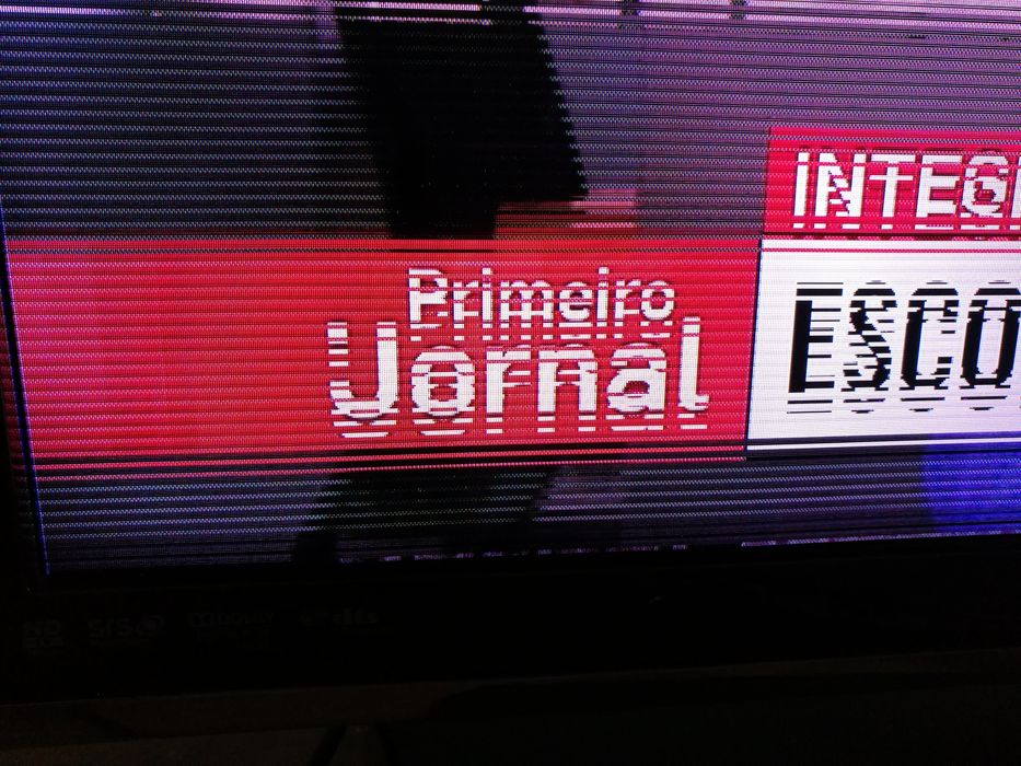 Televisão led Samsung modelo 40C 7000 WWXXC a funcional p melhor prop