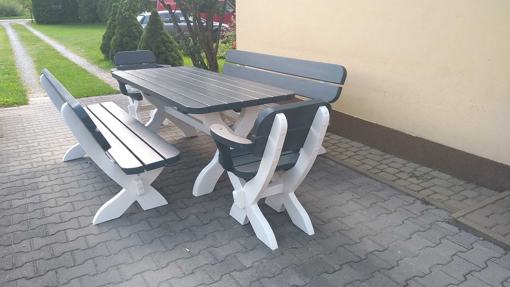 Meble ogrodowe drewniane