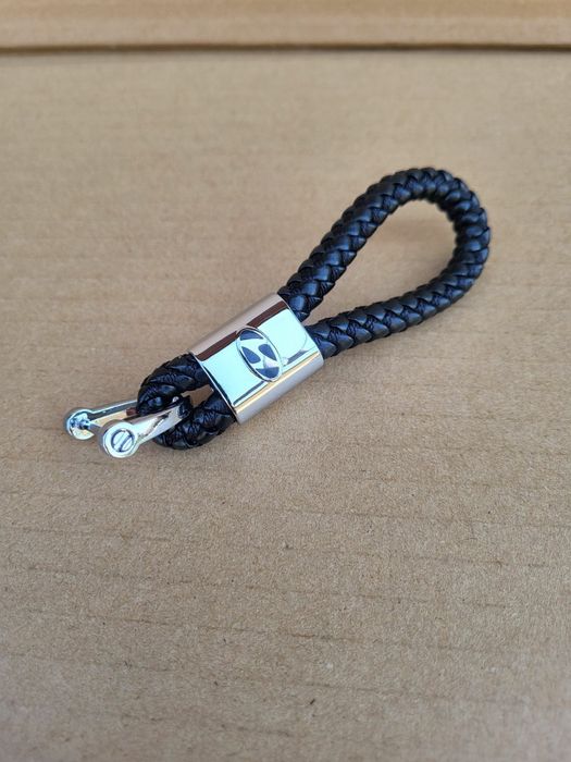 Брелок для авто з логотипом,шкіряний