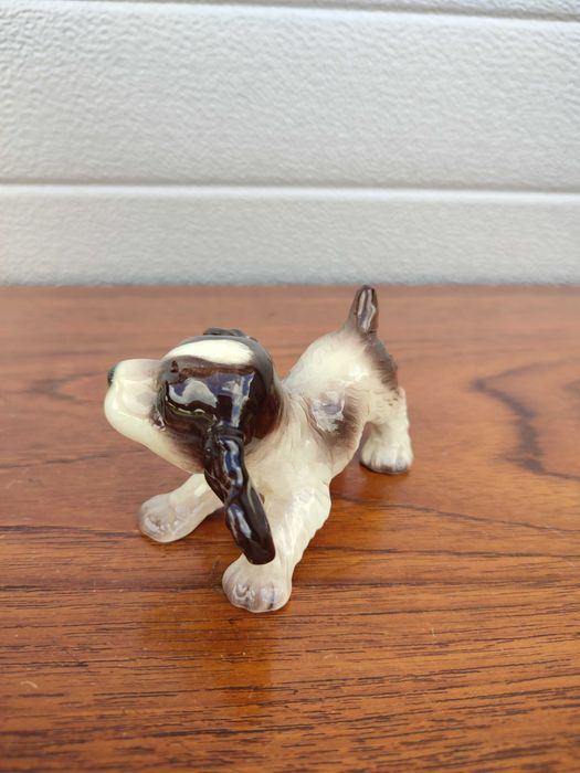 Porcelanowa Figurka Psa - Goebel - Sygnowana - Design -