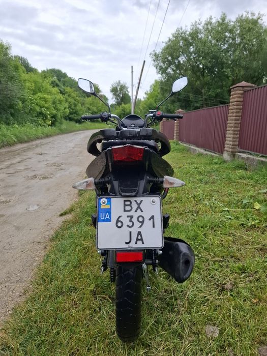 Продам мотоцикл Lifan 150