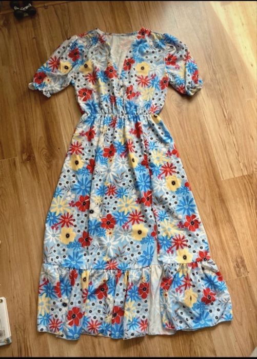 Letnia sukienka midi maxi w kwiaty na lato z tozcięciem S M L