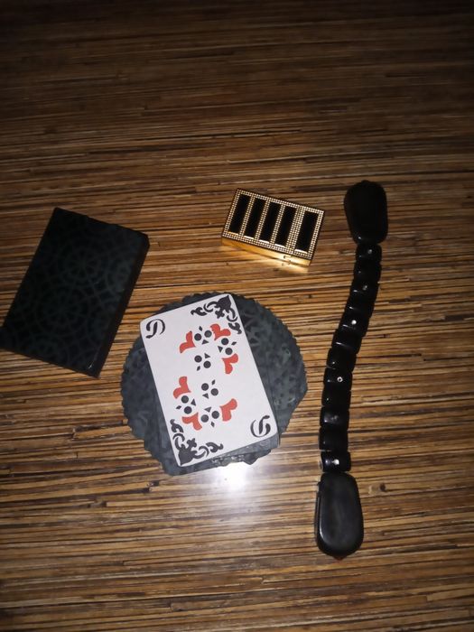 Карты, стос, пулемет.