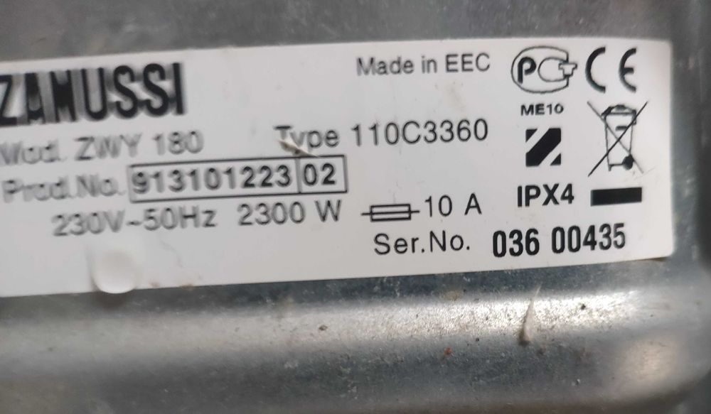 Пральна машина Zanussi ZWY 180 вузька вертикалка на запчастини
