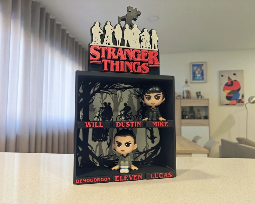 Expositor Funko Stranger Things McDonalds