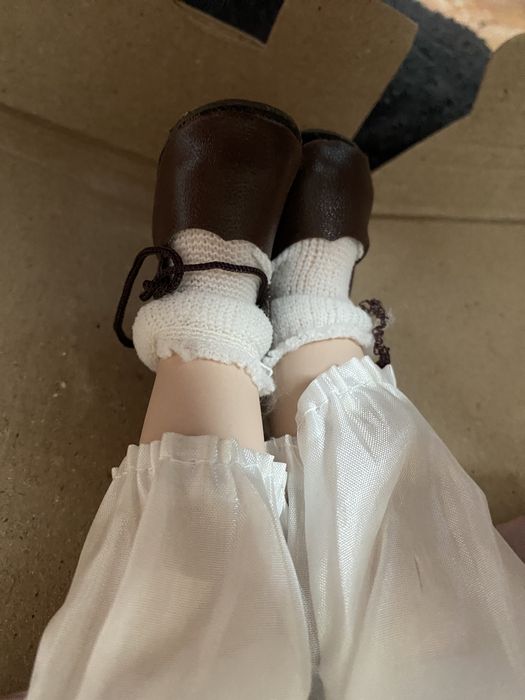 Лялька з фарфора 35 см