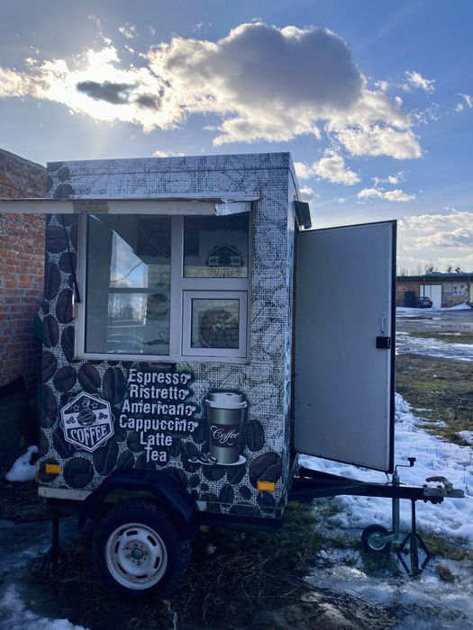Торговий причіп на колесах,кіоск ,ларек.