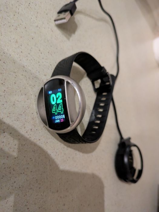 Smartwatch damski Garett Nicole srebrny