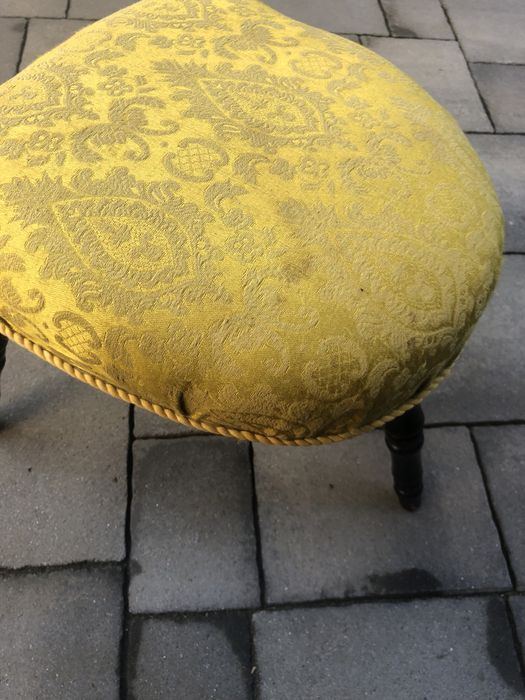 Продам пуфік мʼякий.