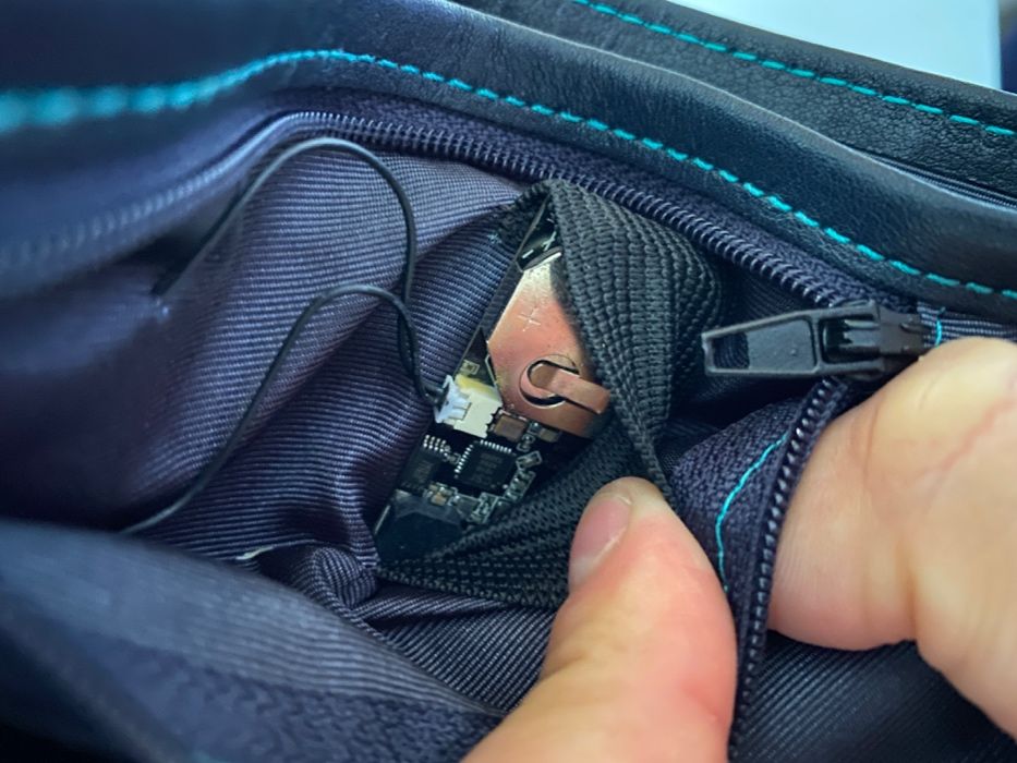 Carteira Inteligente em Pele [Walli]