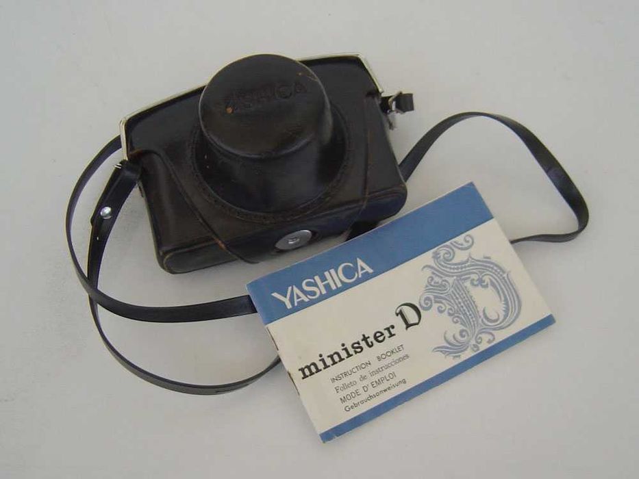 Máquina Fotográfica Yashica