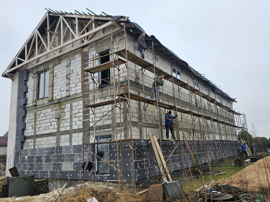 budowa domów pod klucz remonty adaptacje elewacje dachy ogrody koparka