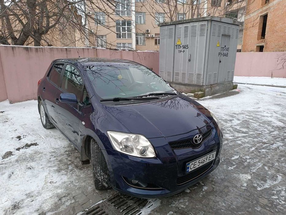 Гарний Auris Executive обслужений