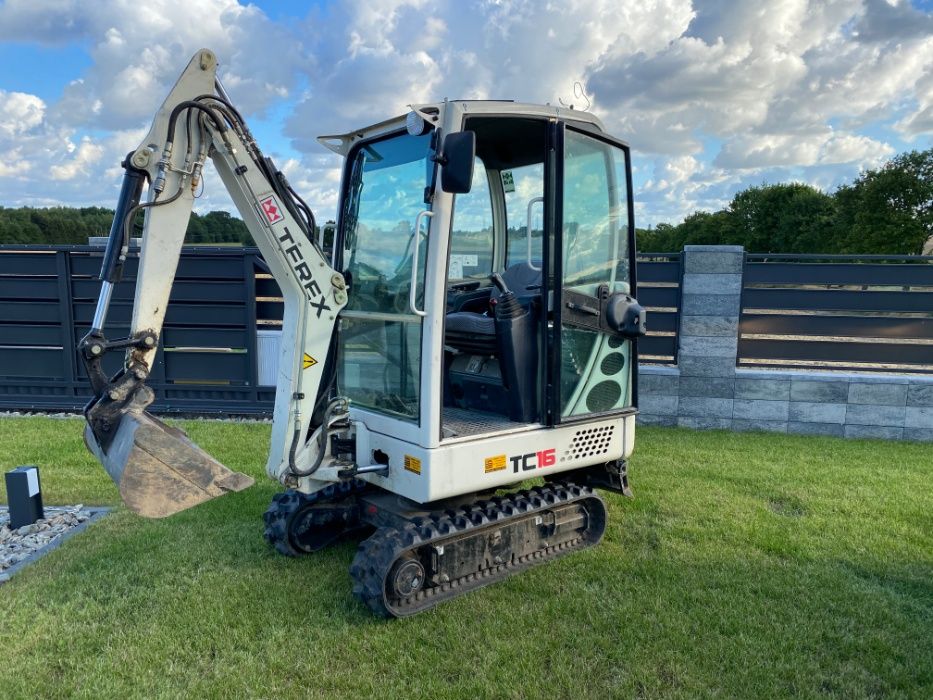 Wykopy przyłącza koparko-ładowarka -minikoparka Ustronie Morskie Gąski